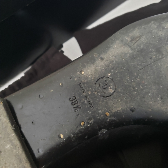 Chanel Camellia flats, size 38.5, black - Picture 12 of 14